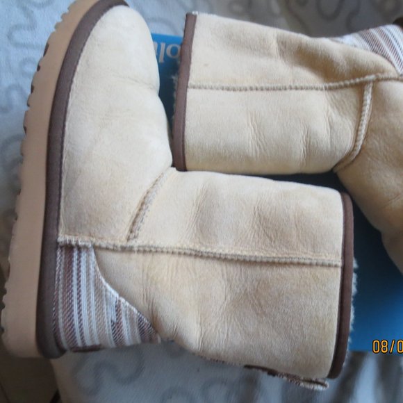 UGG classic short Serape boots - Picture 10 of 12